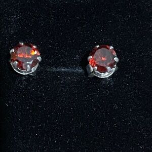 NWT Genuine Red Garnet Stud Earrings in 925 Silver setting
